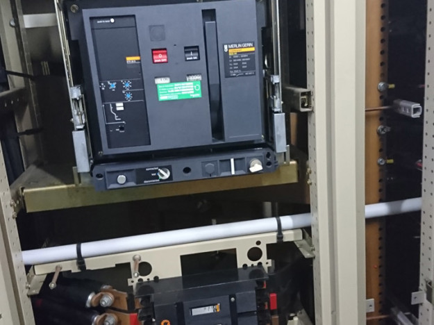 Maintenance BT MasterPact du disjoncteur de SAFET