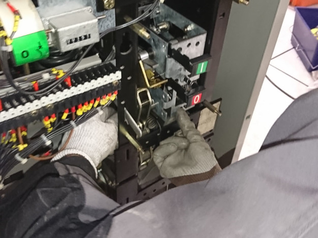 Maintenance disjoncteur et contacteur HTA Schneider Electric - Merlin Gerin FG2