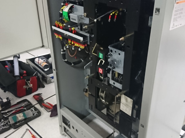Maintenance disjoncteur et contacteur HTA Schneider Electric - Merlin Gerin FG2