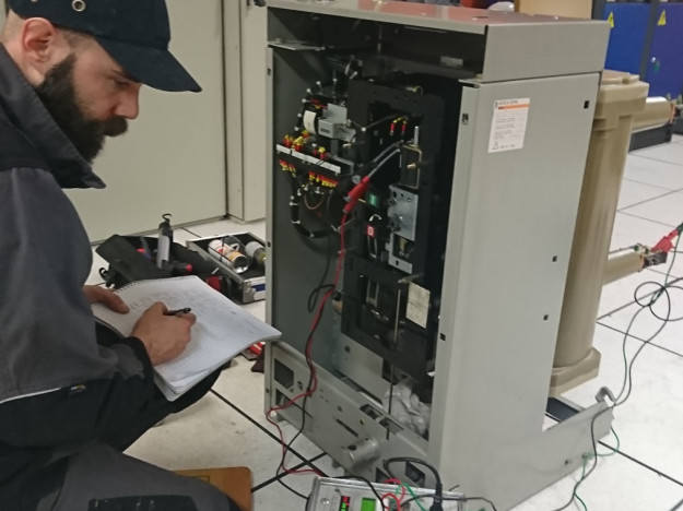 Maintenance disjoncteur et contacteur HTA Schneider Electric - Merlin Gerin FG2