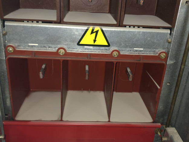 Tableau débrochable HTA - poussiéreux