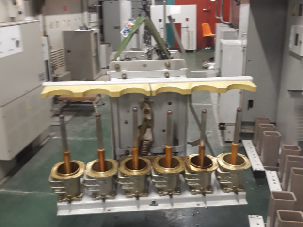 Maintenance disjoncteur contacteur ALSTOM HL Huile